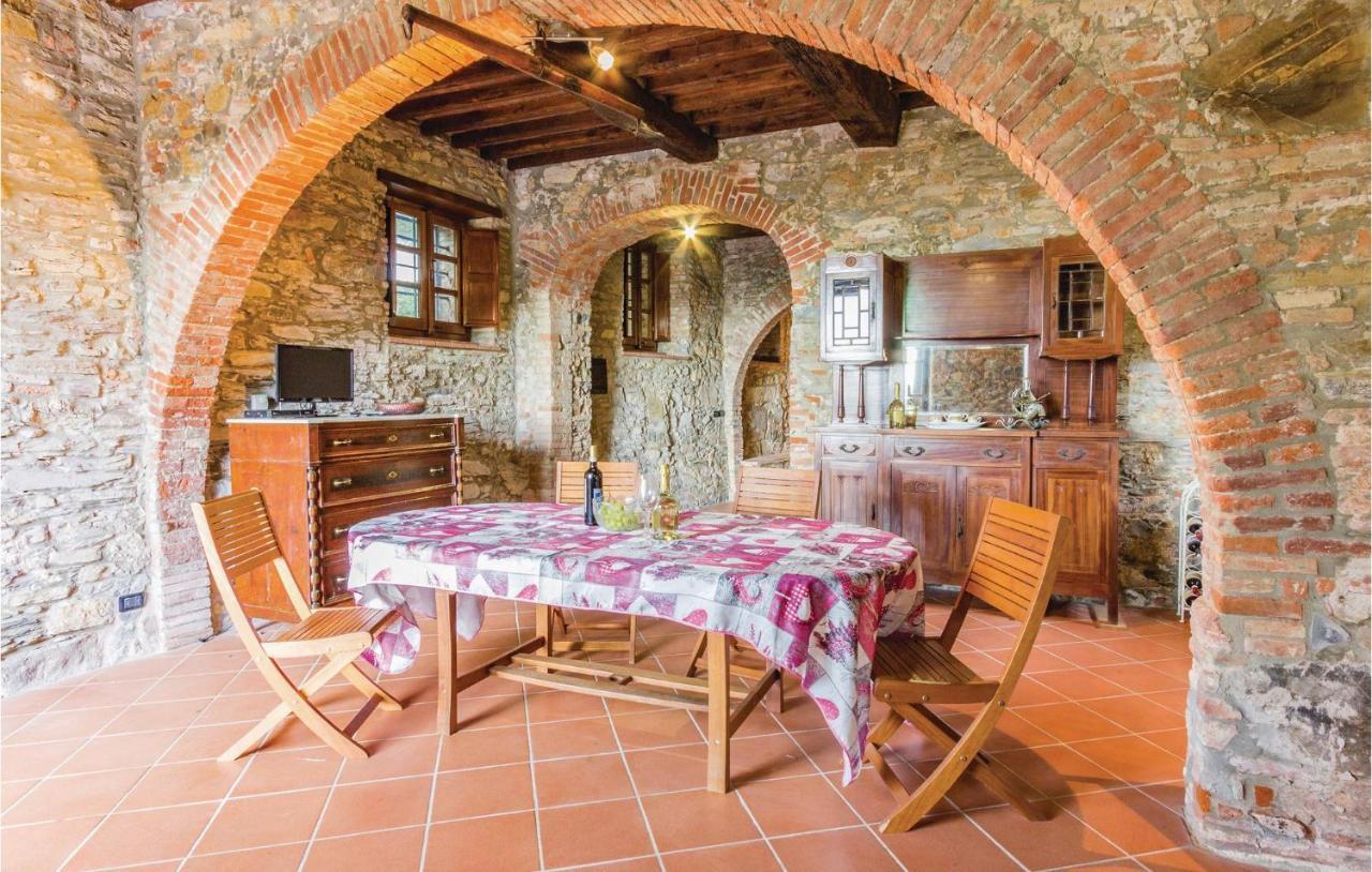 Beautiful Home In Pieve A Elici -Lu- With Kitchen Massarosa Exterior photo